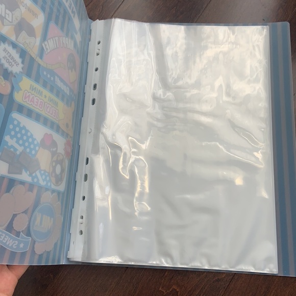 Cartoon folder with clear pockets - Picture 2 of 2
